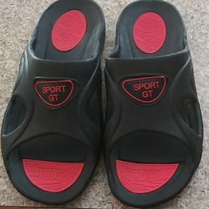 GEORGIA. T. MEN. FLIP FLOPS